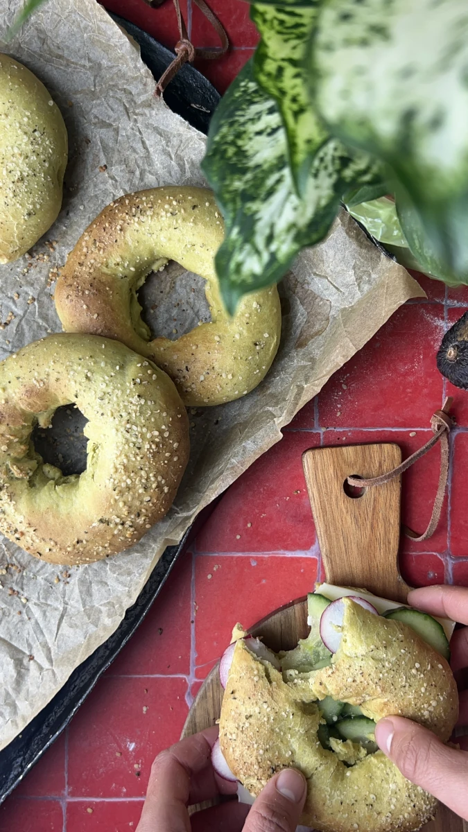 Avocado-Bagels 