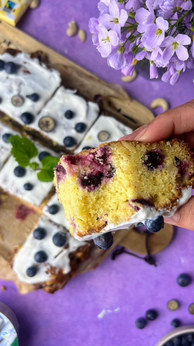Blaubeer Blondies 