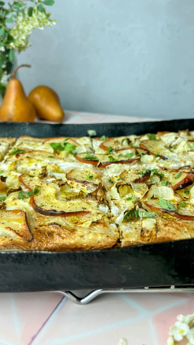 Chicoree-Birnen Flammkuchen 