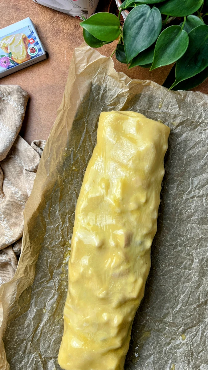 Apfelstrudel mit Vanillesauce 