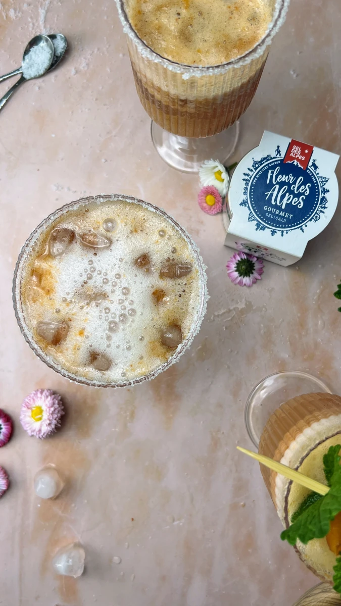Salty Aprikosen-Pfirsich Mocktail 