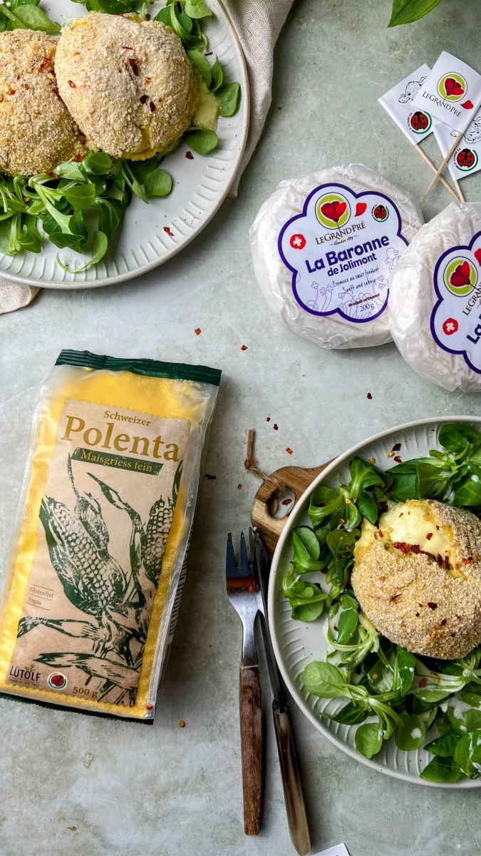 gefüllte Käse-Polenta Arancini mit Salat