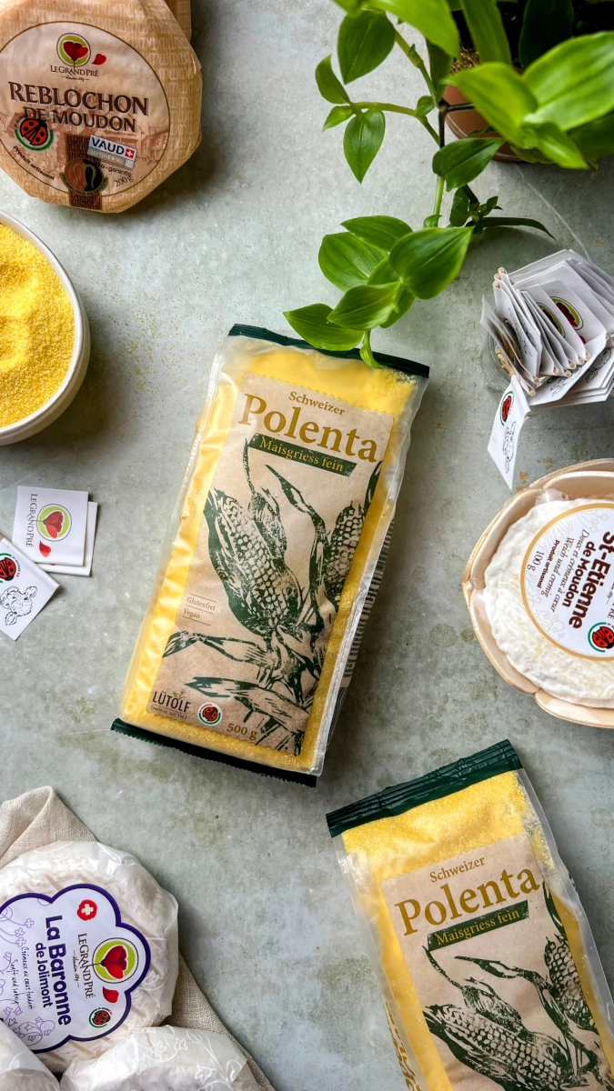 gefüllte Käse-Polenta Arancini mit Salat