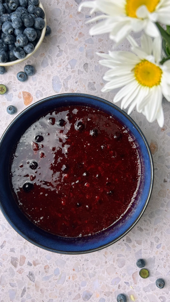 sommerliches Blaubeer-Tiramisu