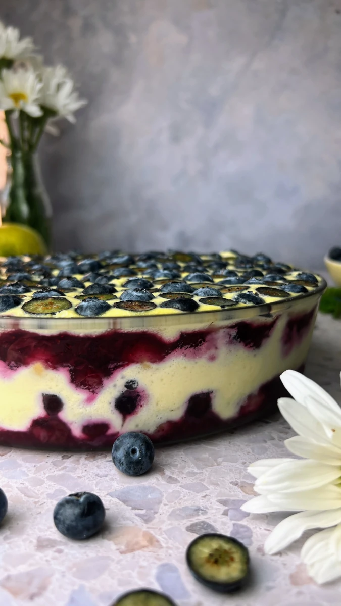 sommerliches Blaubeer-Tiramisu