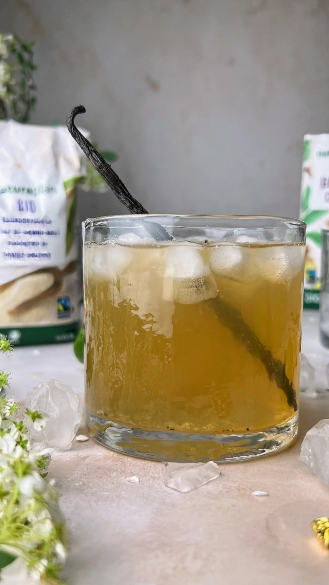 Vanilla Chai Iced Tea Vanilla Chai Iced Tea