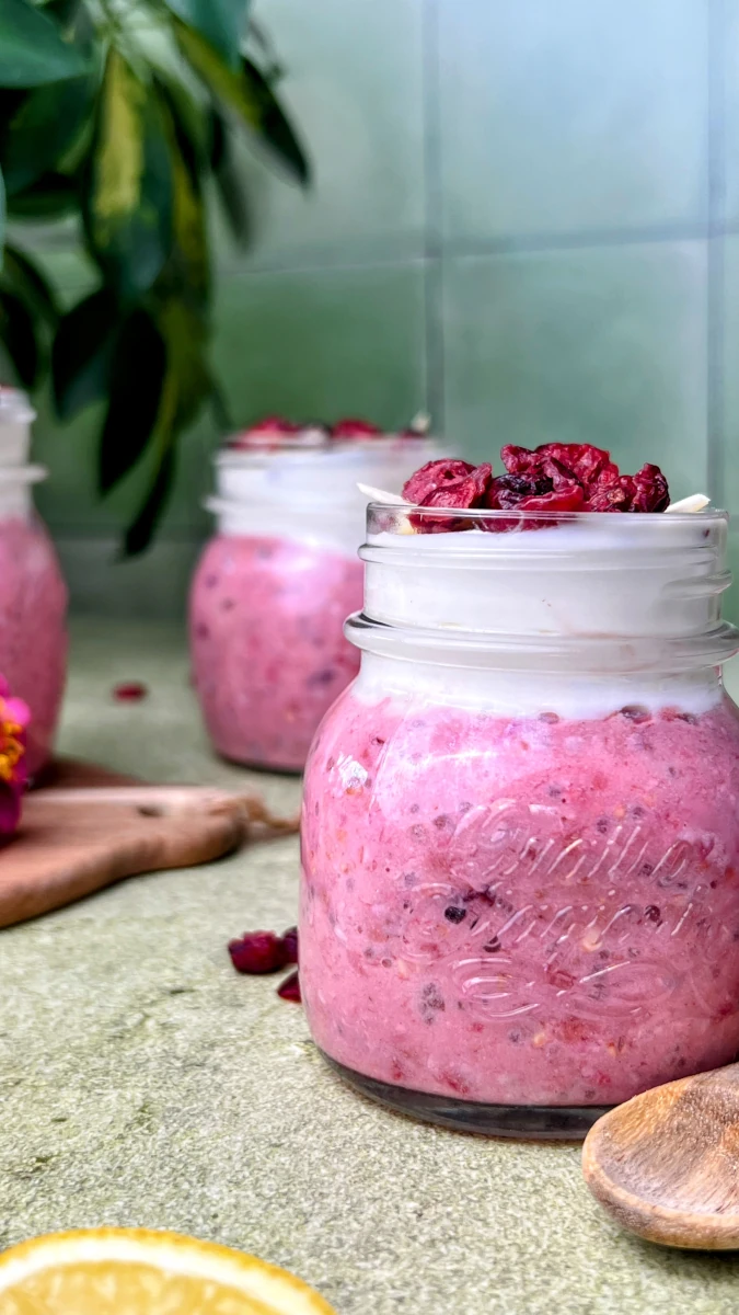 Cranberry-Glow Overnightoats 