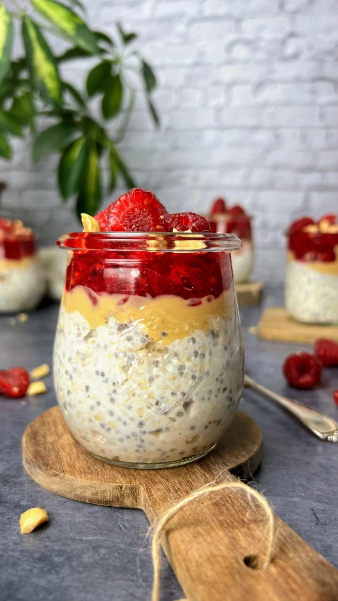 Berry-Peanutbutter Oats 