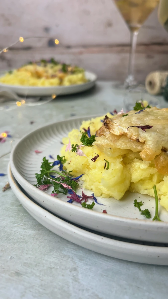 Überbackener Knollensellerie auf Kartoffelstampf mit süssem Apfelschaumwein