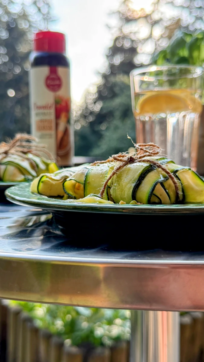 Würziger Grillgenuss im Zucchini-Mantel