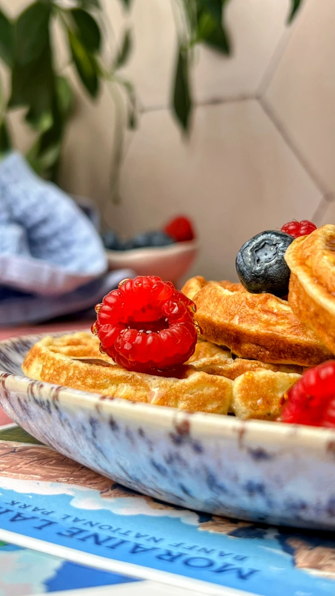 Gesunde Hüttenkäse-Proteinwaffeln 