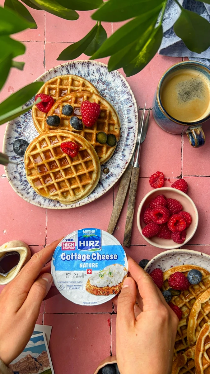 Gesunde Hüttenkäse-Proteinwaffeln 