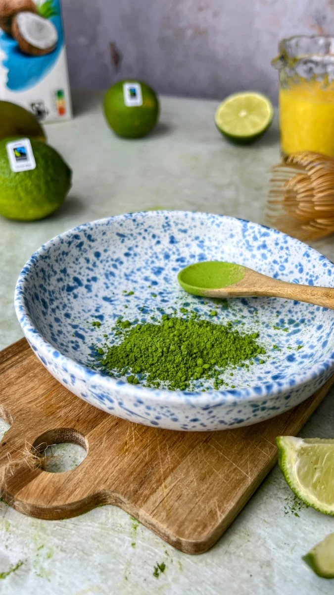 Iced Mango-Blaubeer Matcha Iced Mango-Blaubeer Matcha