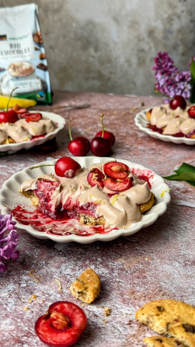 Schokoladen-Kirsch Tiramisu Törtchen 