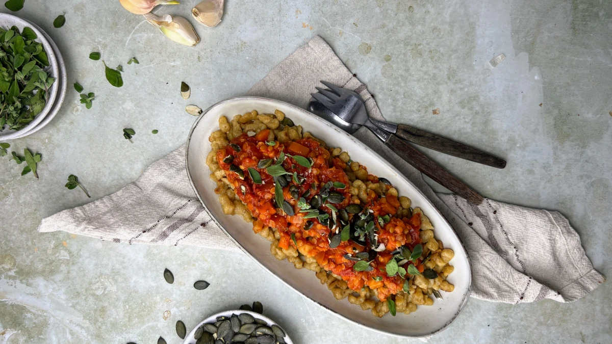 Kürbis-Knöpfli mit Linsenbolognese Kürbis-Knöpfli mit Linsenbolognese