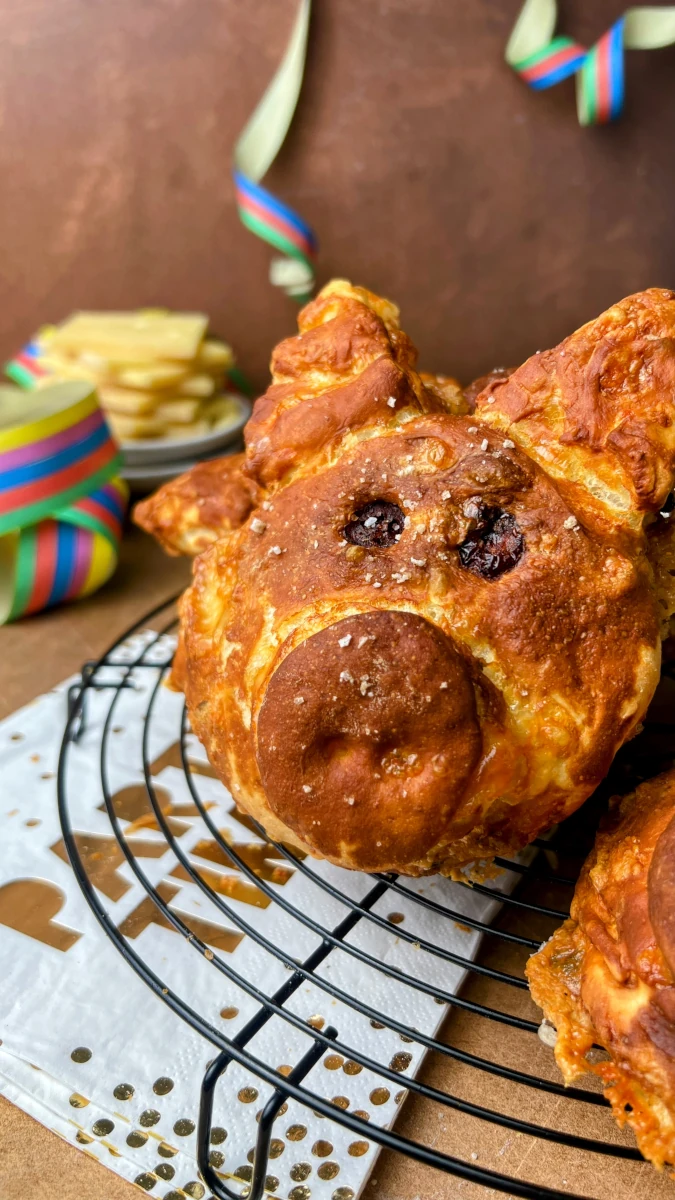 Silvester Raclette Laugenschweinchen