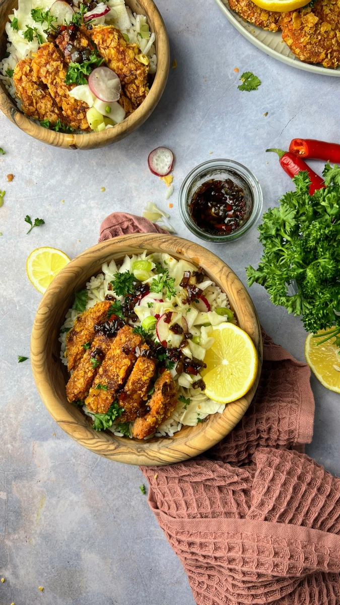  Tonkatsu-Bowl mit selbstgemachten Linsenschnitzel 