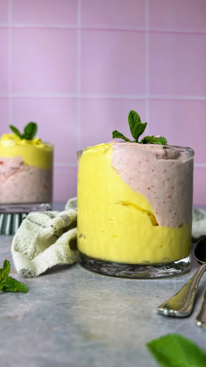 Mango-Erdbeer Eis Mango-Erdbeer Eis