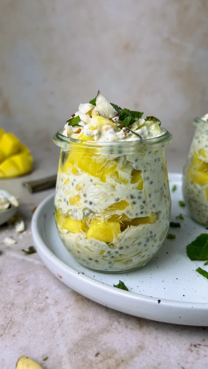 Mango Overnight Oats 