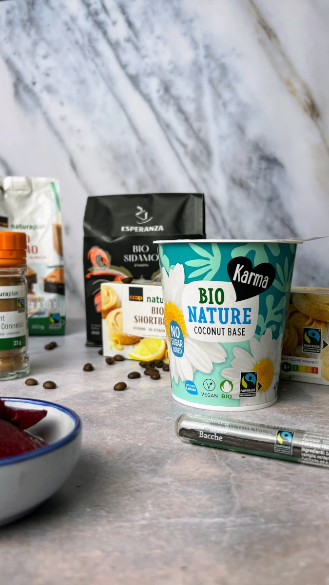 Pflaumen-Kokos Tiramisu im Glas 