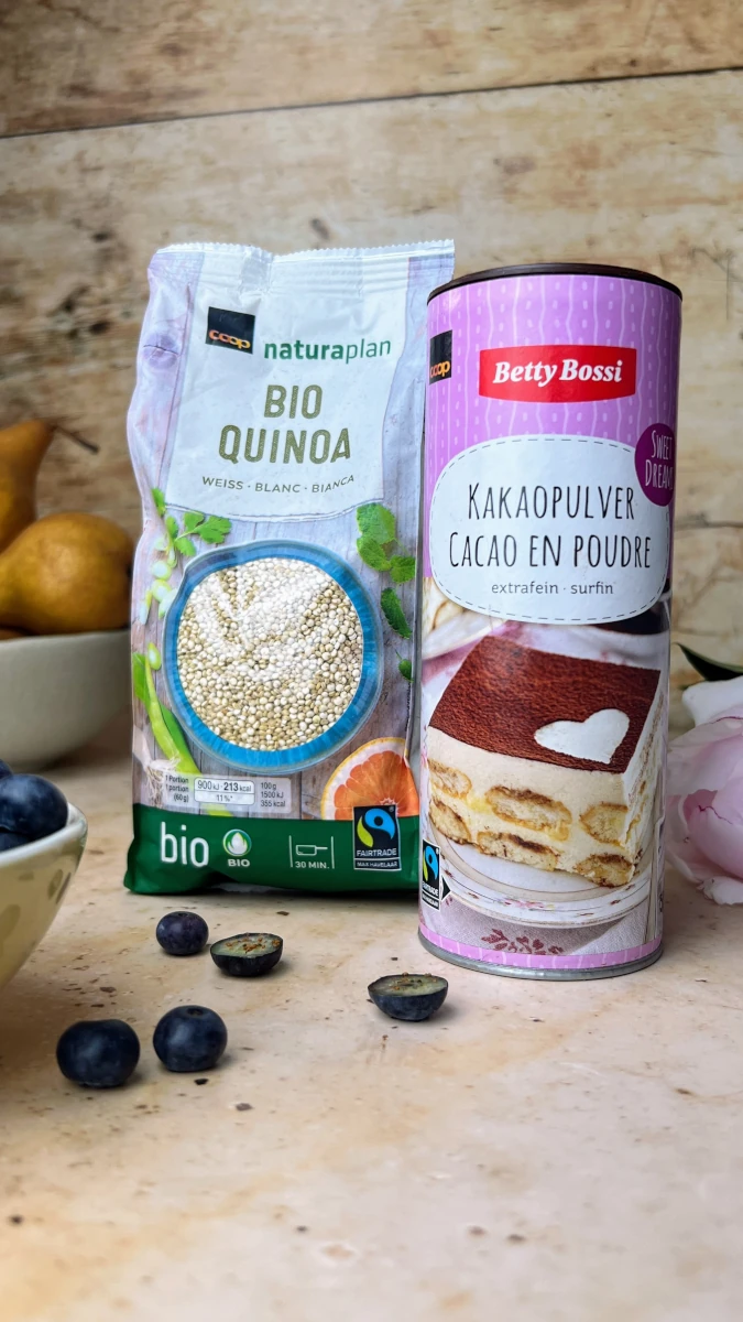 Kakao-Quinoa Porridge mit Birne und Banane 