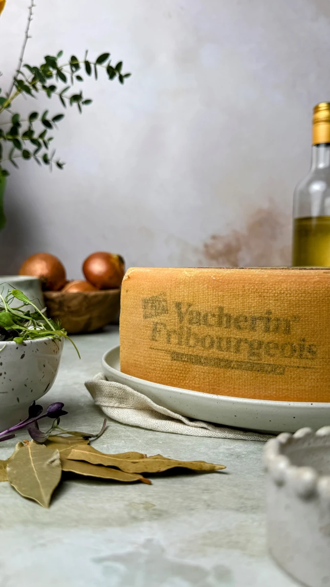 Käse-Pancakes mit selbstgemachter Sauce Hollandaise 