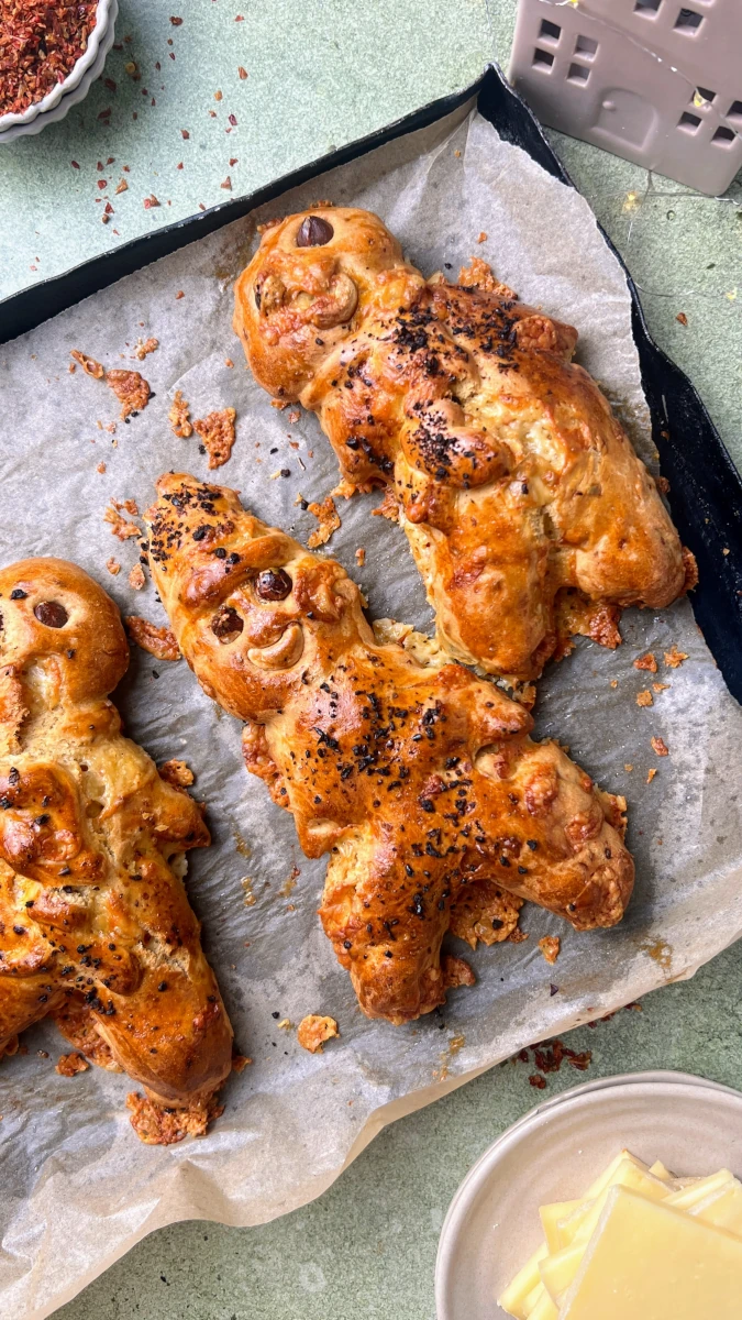 Spicy Raclette-Grittibänz