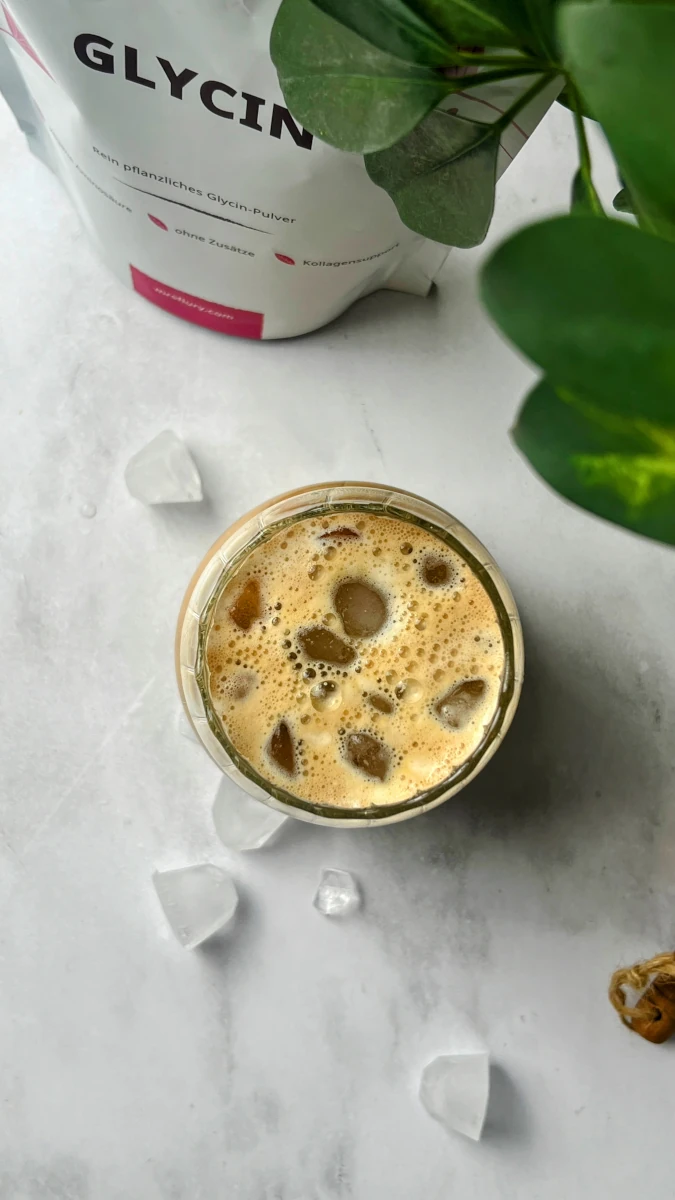 Iced Glow Banana Latte 