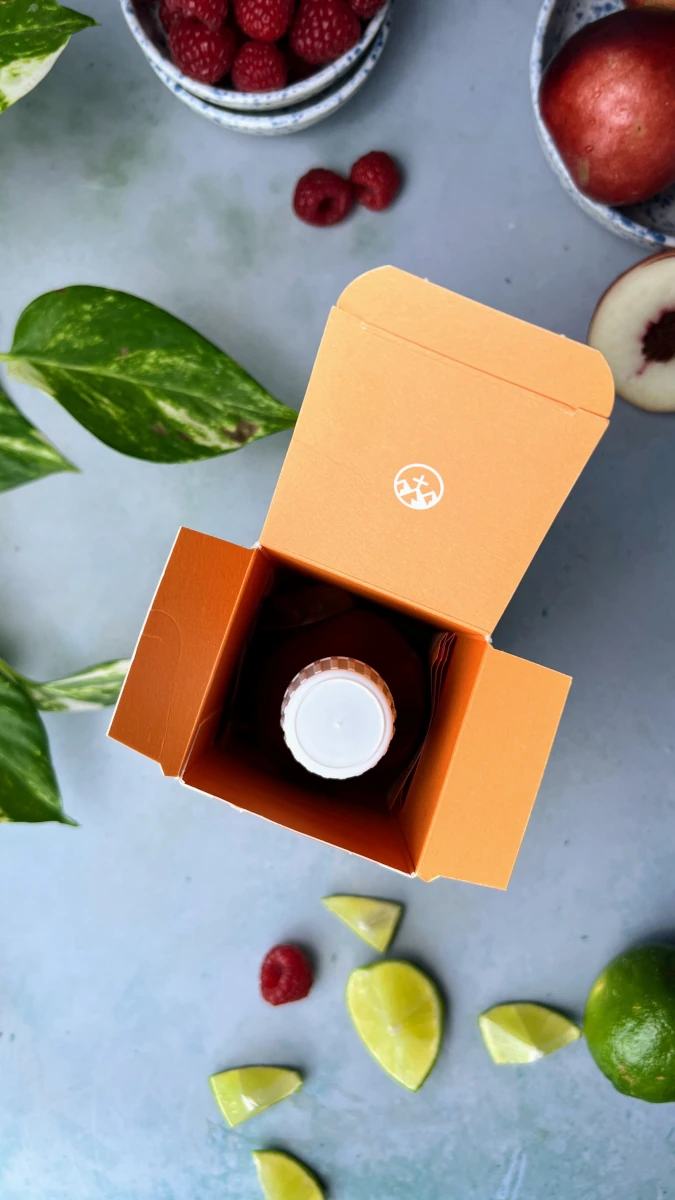 Nektarinen-Himbeer Sorbet mit Curcumaforte liquid Nektarinen-Himbeer Sorbet mit Curcumaforte liquid