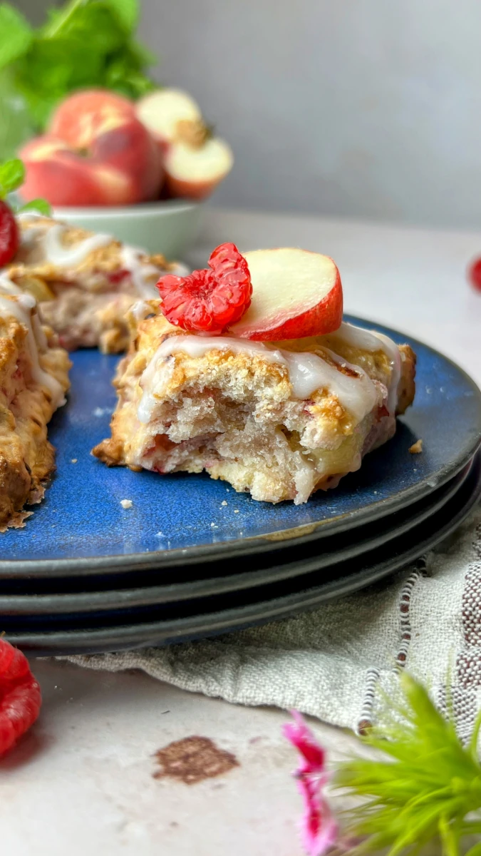 Himbeer-Pfirsich Scones 